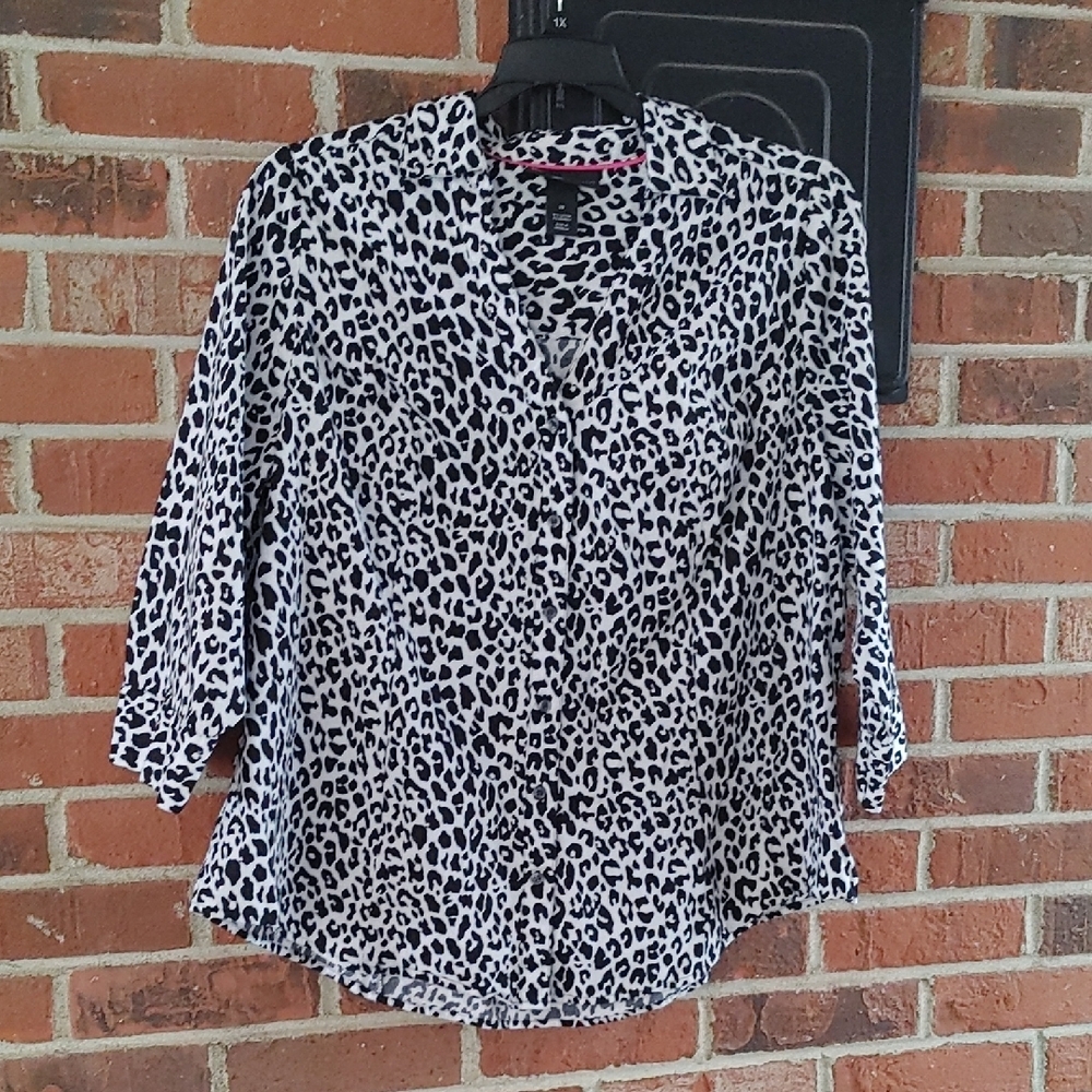 Lane Bryant Button Up Black & White Leopard Shirt Size 20